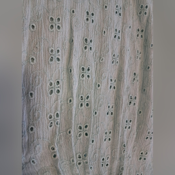 New Directions Light Green Blouse - Picture 10 of 16